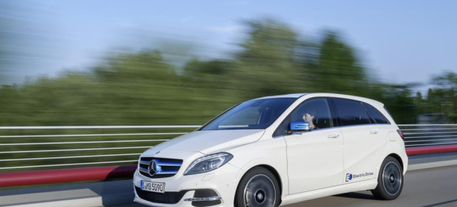 Mercedes B-Klasse Electric-Drive: Jetzt mit Mobilitätspaket: Mit dem neuen Mobilitätspaket „B flexible Package“ können Finanzierungs- und Leasingkunden bis zu 15 Tage im Jahr kostenlos auf anderes Pkw-Modell mit Stern zurückgreifen.