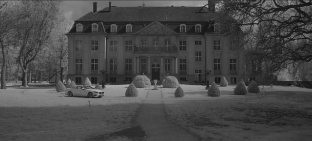 Mercedes-Benz S-Klasse Cabrio: Video: „Welcome to Farewell" - S-Klasse Cabriolet meets Surrealismus