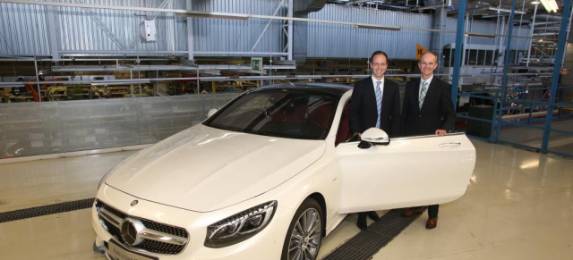 S geht los: Produktionsstart des neuen S-Klasse Coupés : Im Mercedes-Benz Werk Sindelfingen lief das erste Oberklasse-Coupé der Baureihe C217 vom Band