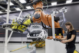 Mercedes-Benz: Produktion der Zukunft: Video: „Industrie 4.0: Digitalisierung bei Mercedes-Benz