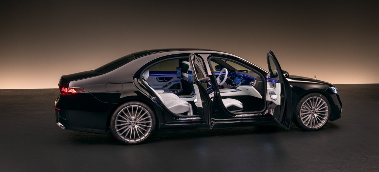 Die neue Mercedes-Benz S-Klasse; Intuitive Intelligenz inside: MB.OS Supercomputer für jede Fahrt und jeden Sitzplatz