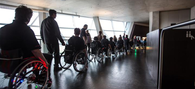 Mercedes-Benz Museum: Freier Eintritt für Menschen mit Behinderung am 07.12. : Tag der Menschen mit Behinderung im Mercedes-Benz Museum