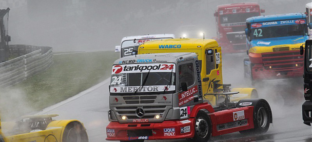 Ellen Lohr Truck Race Blog: Heimspiel Truck Grand Prix Nürburgring - der Samstag: 4. Rennen der Truck EM am Nürburgring: Ellen Lohr berichtet direkt "vom Bock" ihres Axor-Renn-Truck´s - die ersten Punke sind eingefahren! 
